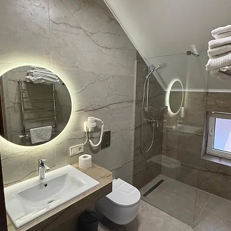 Πανσιόν августин